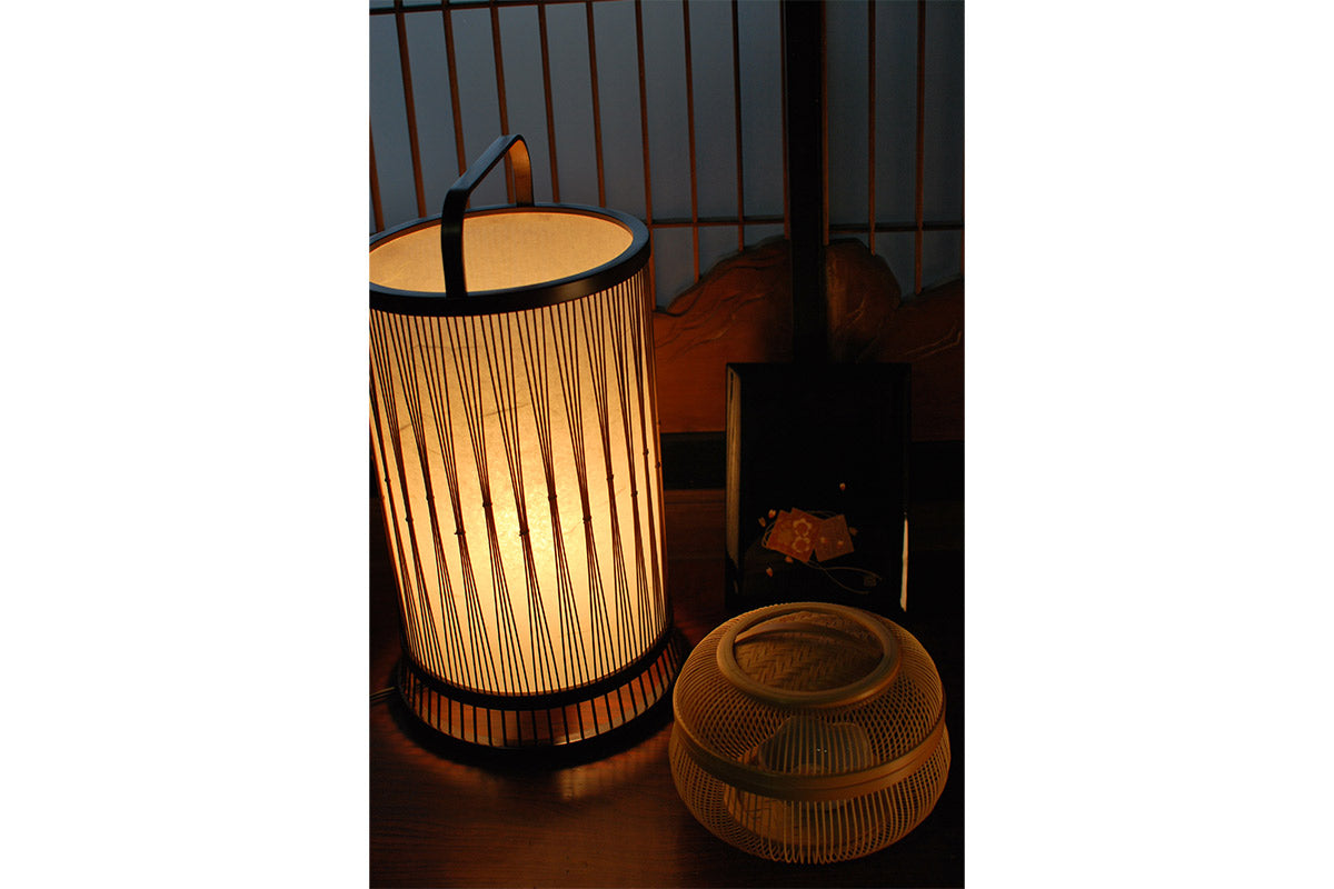 Suruga bamboo crafts, lantern “Gekko”