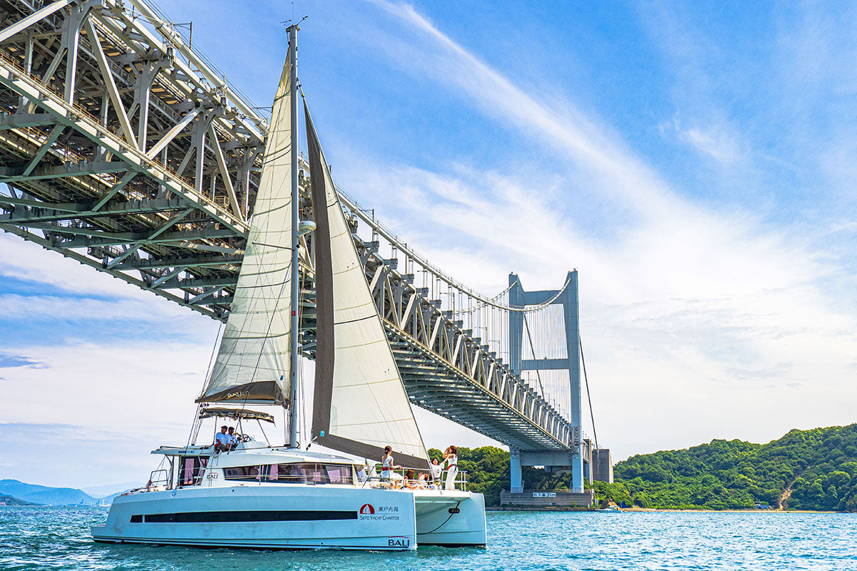 CATAMARAN YACHT