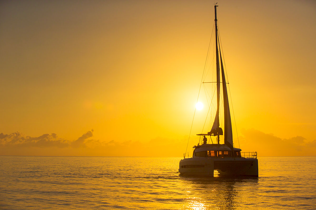 CATAMARAN YACHT